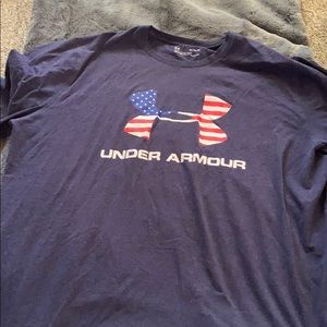 Men’s Under Armour shirt